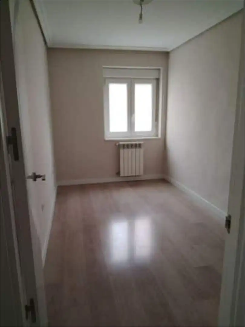 Piso de alquiler en Cuatro de Marzo Habitación de Piso de alquiler en Valladolid con Terraza