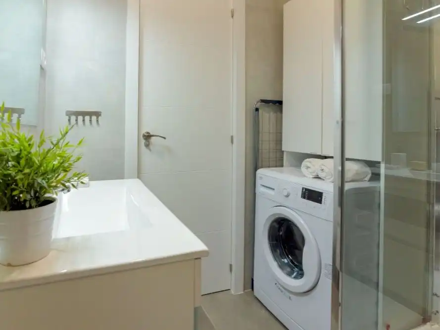 Badezimmer von Wohnung zur untervermieten in Madrid mit Heizung, Möbliert und Gemeinschaftsparkplatz