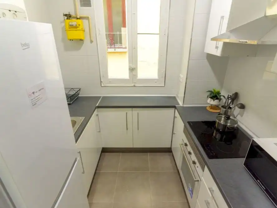 Küche von Wohnung zur untervermieten in Madrid mit Heizung, Möbliert und Gemeinschaftsparkplatz