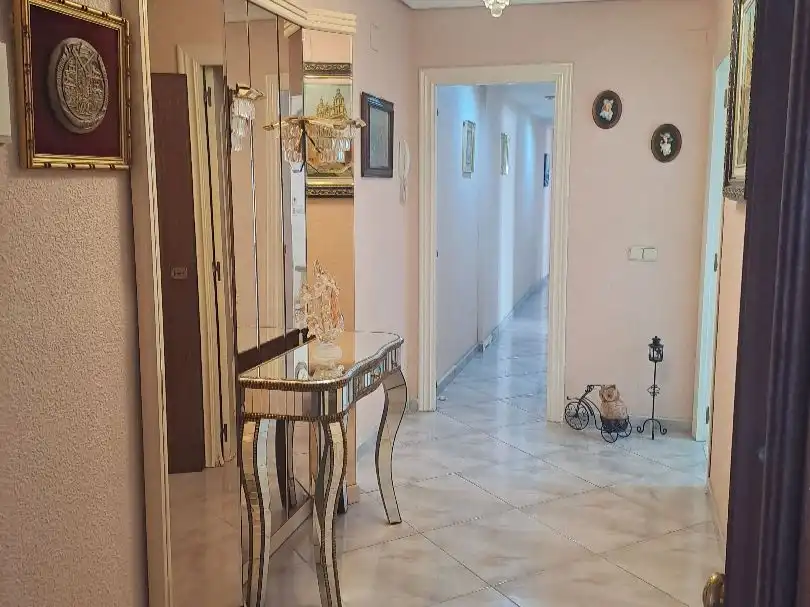 Piso en venta en Avenida Alfonso el Sabio, 27, Mercado Piso en venta en Alicante / Alacant con Aire acondicionado y Balcón