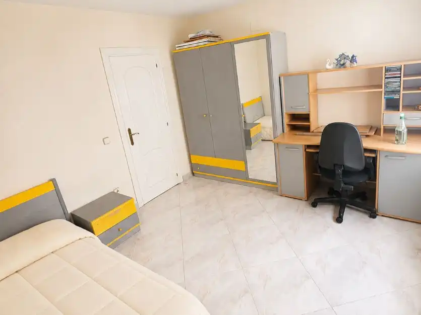 Piso en venta en Avenida Alfonso el Sabio, 27, Mercado Habitación de Piso en venta en Alicante / Alacant con Aire acondicionado y Balcón