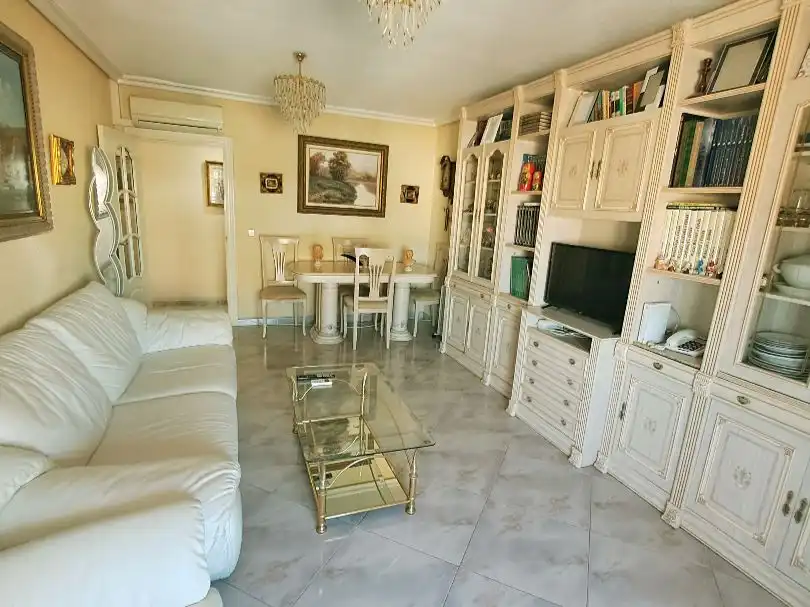 Piso en venta en Avenida Alfonso el Sabio, 27, Mercado Sala de estar de Piso en venta en Alicante / Alacant con Aire acondicionado y Balcón