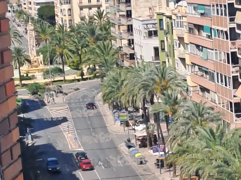Piso en venta en Avenida Alfonso el Sabio, 27, Mercado Vista exterior de Piso en venta en Alicante / Alacant con Aire acondicionado y Balcón