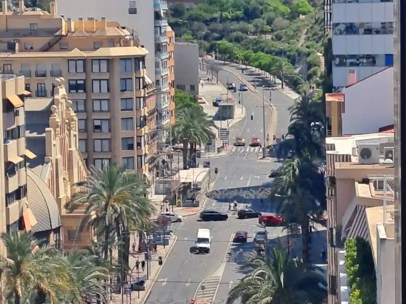 Piso en venta en Avenida Alfonso el Sabio, 27, Mercado Vista exterior de Piso en venta en Alicante / Alacant con Aire acondicionado y Balcón