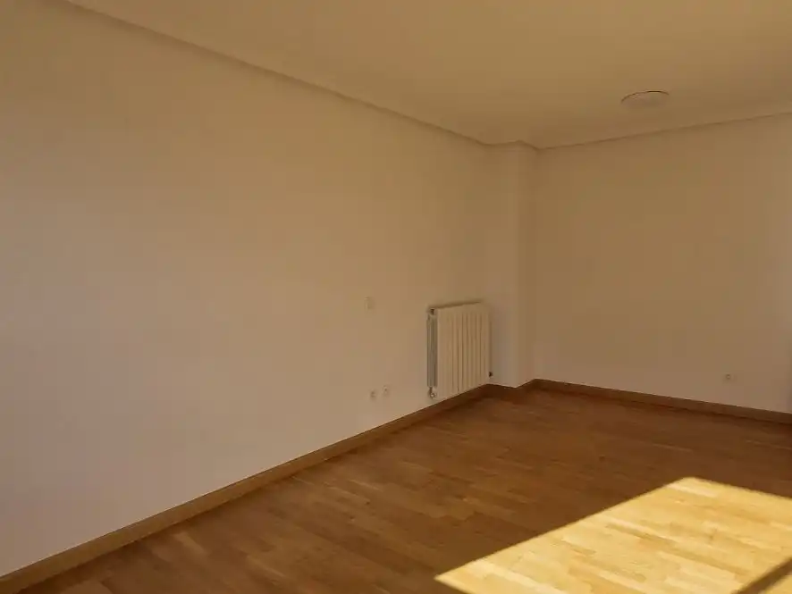 Wohnung zum Verkauf in Madrid mit Heizung, Terrasse und Abstellraum