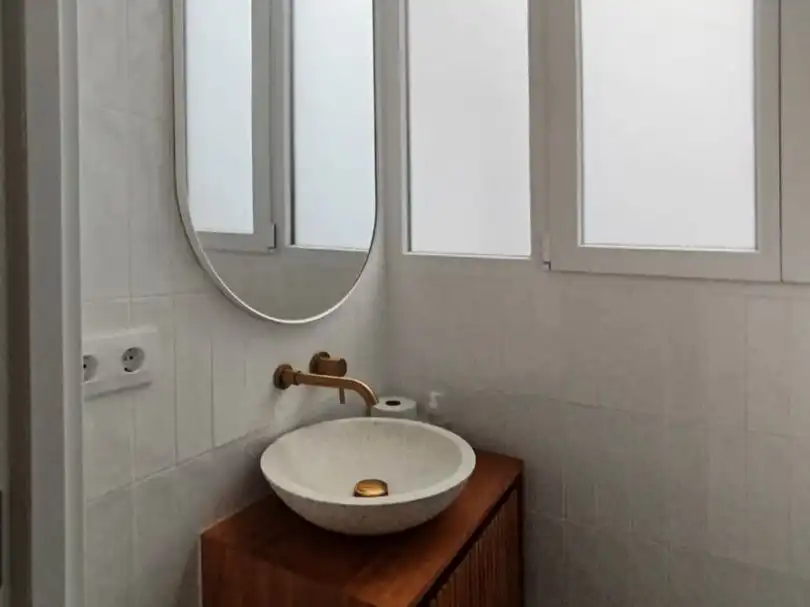 Baño de Piso de alquiler en Cádiz con Amueblado y Balcón