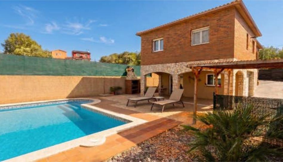 Casa adosada en venta en La Franquesa - Oasis Park, El Vendrell - imagen 1 Foto 1 de Casa adosada en venta en La Franquesa - Oasis Park, El Vendrell
