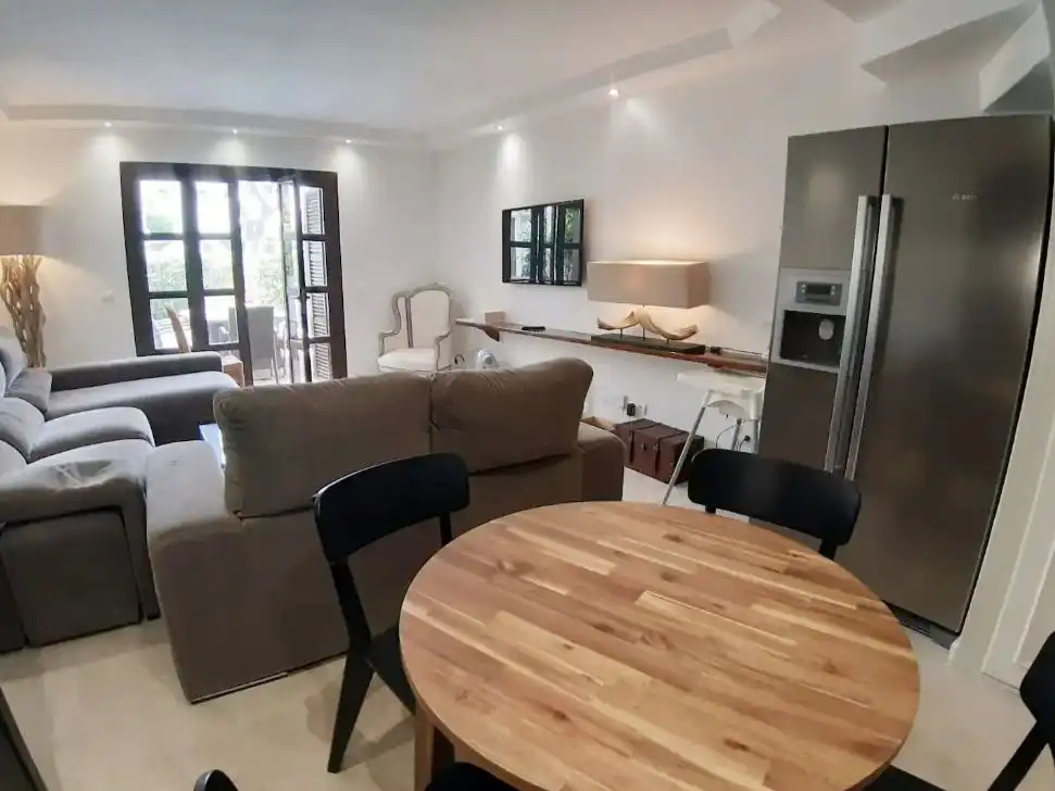 Einfamilien-Reihenhaus zum Verkauf in Calle Silvia, 1, Villacana - Costalita - Saladillo Wohnzimmer von Einfamilien-Reihenhaus zum Verkauf in Estepona mit Klimaanlage, Heizung und Privatgarten