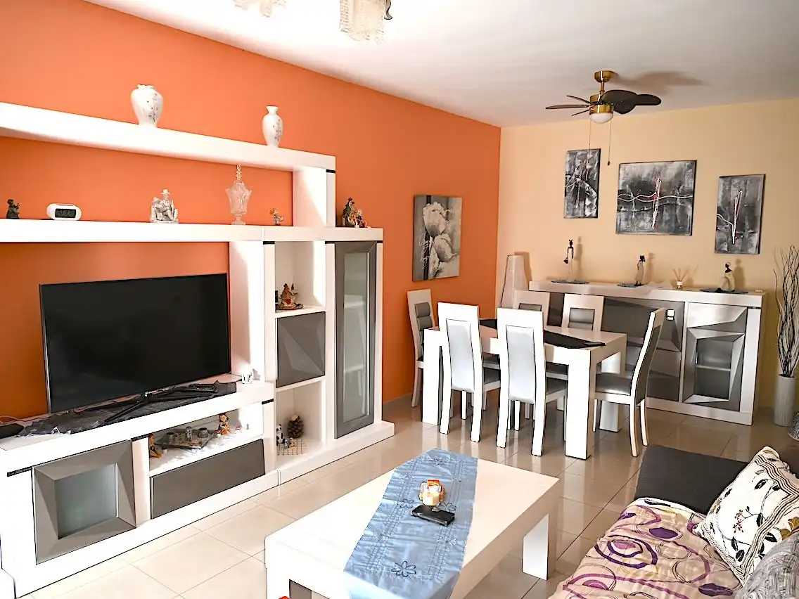 Wohnung zum Verkauf in Avenida de las Tirajanas, 231, Santa Lucía de Tirajana Wohnzimmer von Wohnung zum Verkauf in Santa Lucía de Tirajana mit Balkon
