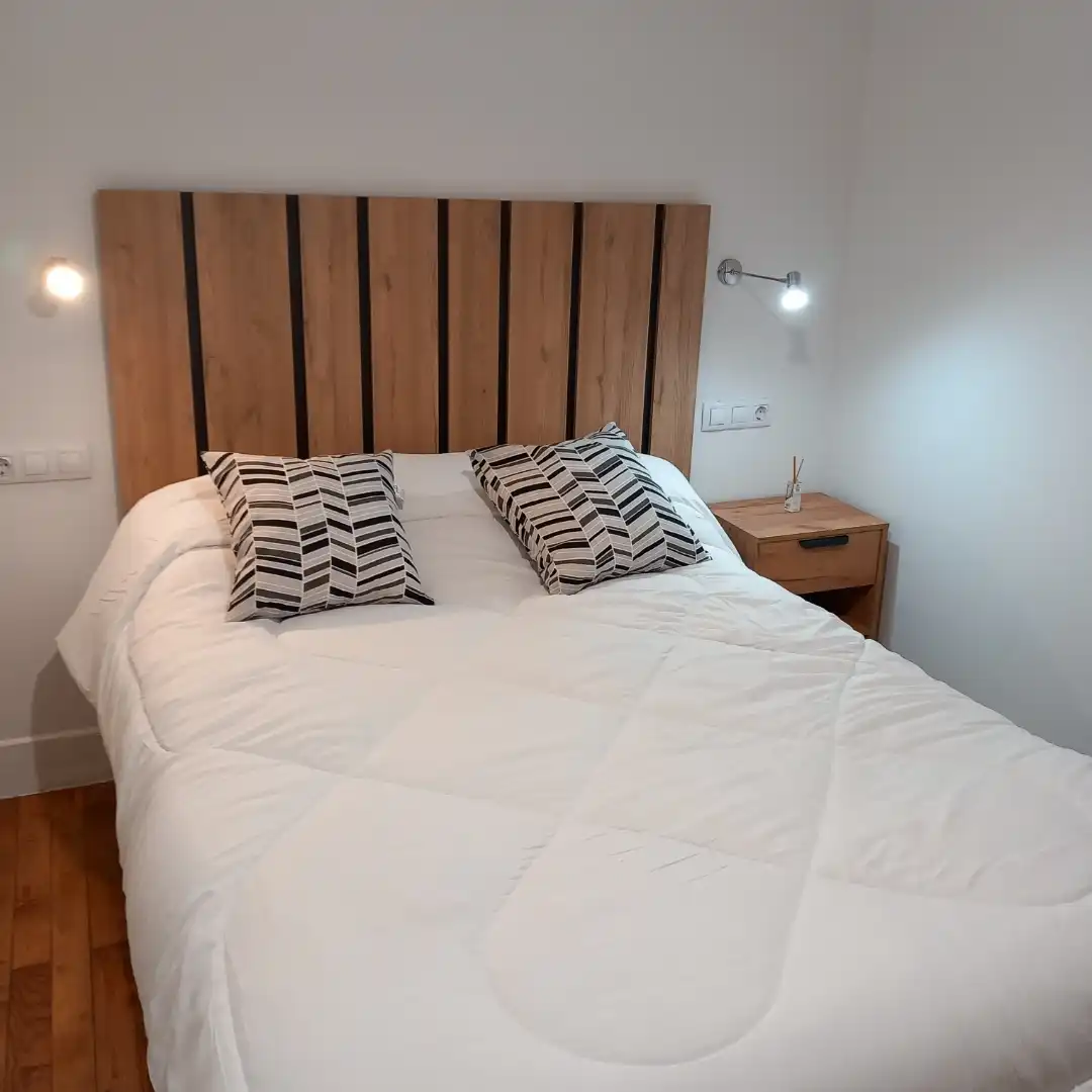 Habitación de Estudio de alquiler en Lugo con Calefacción, Parquet y Amueblado