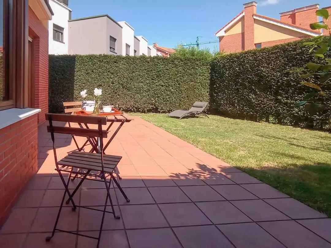 Terrassa de Casa adosada en venda en Siero
