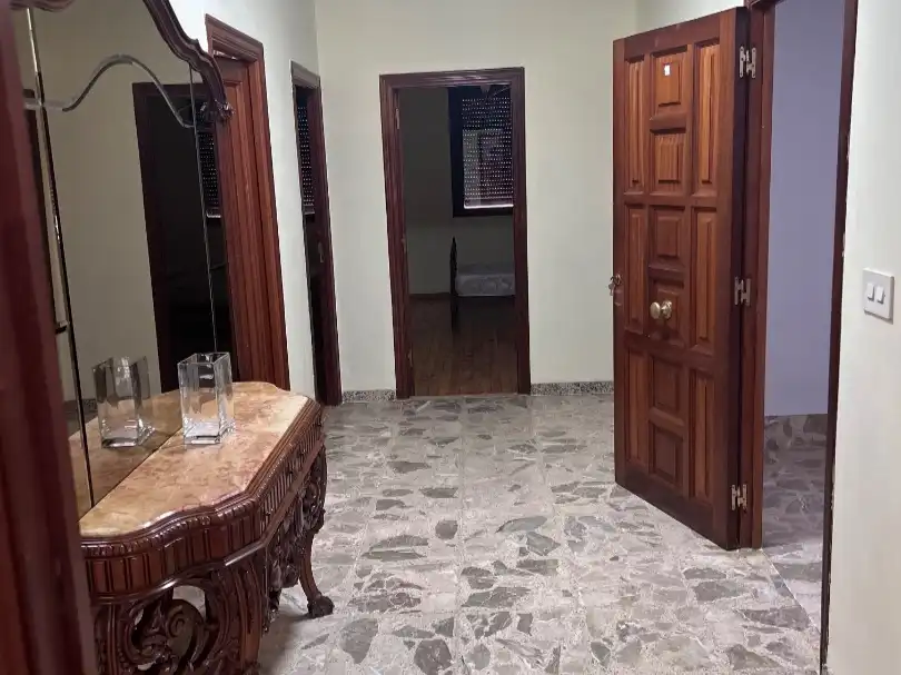 Piso en venta en Calle Rodríguez de la Fuente, 6, Cacabelos Piso en venta en Cacabelos con Calefacción, Jardín privado y Parquet