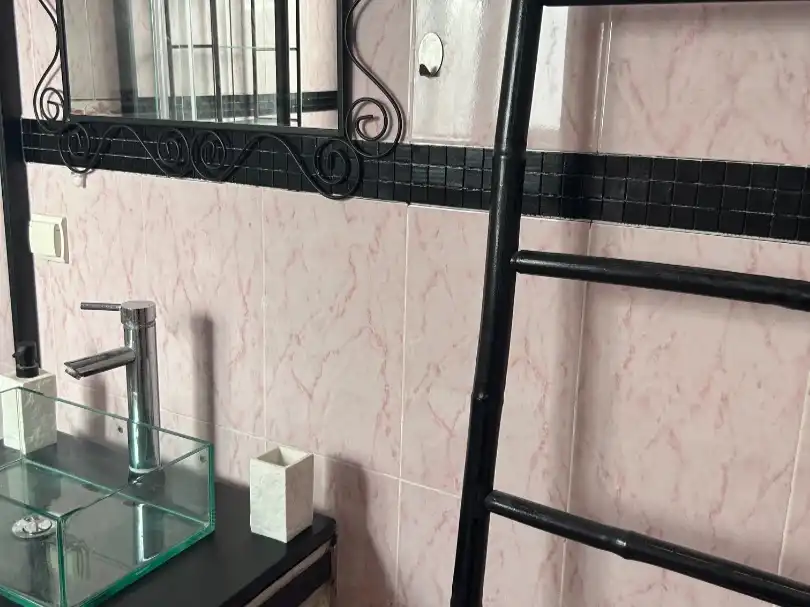 Bathroom of Flat for rent in Badajoz  with Air Conditioner and Furnished