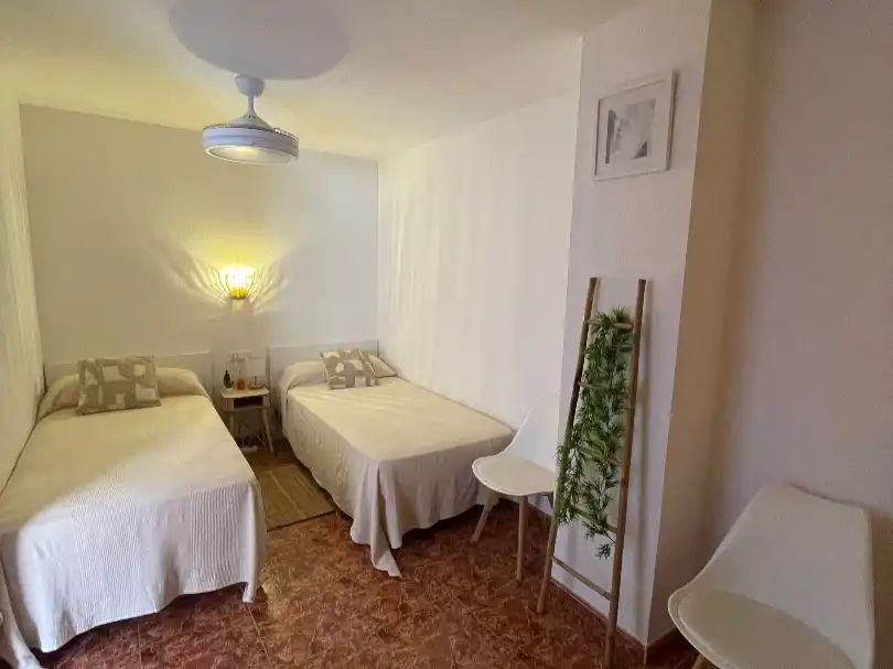 Apartament de lloguer a Passeig Marítim del Mediterrani, 48, Playa Morro de Gos Dormitori de Apartament de lloguer en Oropesa del Mar / Orpesa amb Terrassa, Piscina i Moblat