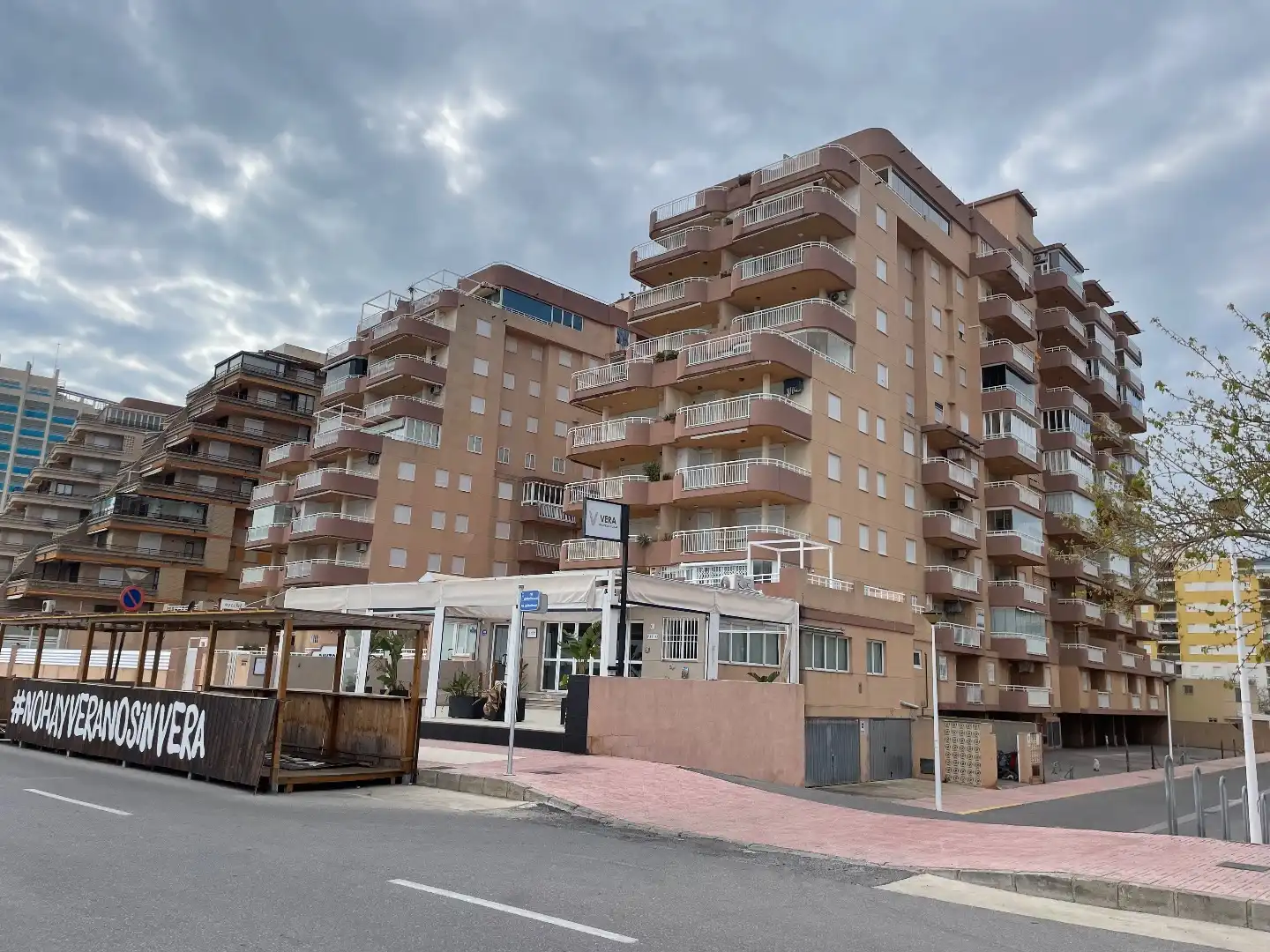 Apartament de lloguer a Passeig Marítim del Mediterrani, 48, Playa Morro de Gos Vista exterior de Apartament de lloguer en Oropesa del Mar / Orpesa amb Terrassa, Piscina i Moblat