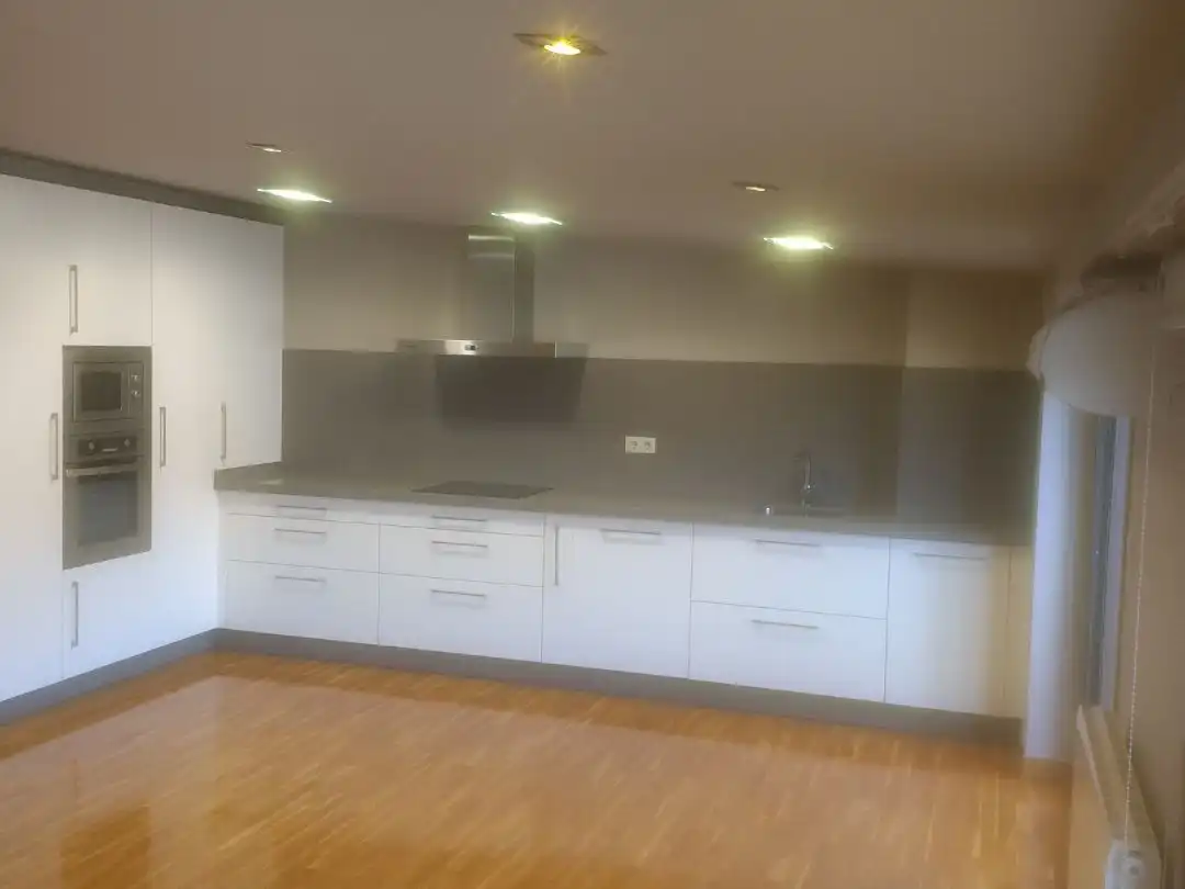 Piso de alquiler en Rúa Victoriano Pérez Vidal, 16b, Salceda de Caselas Cocina de Piso de alquiler en Salceda de Caselas