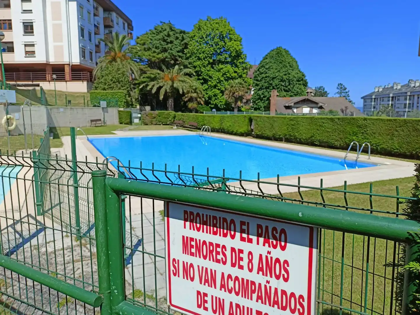 Piso en venta en Calle Concha Espina, 11, Valdenoja Piscina de Piso en venta en Santander con Terraza y Piscina