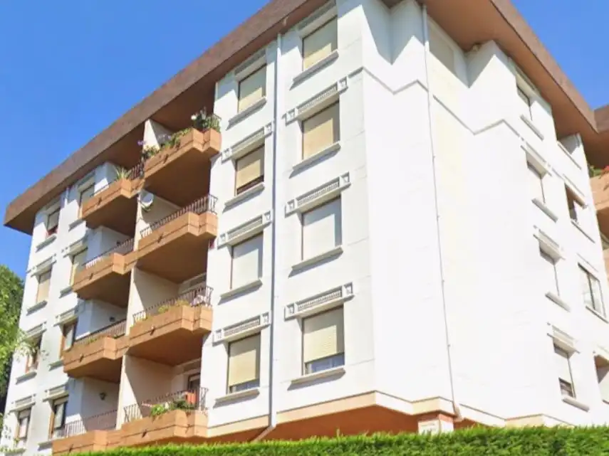 Piso en venta en Calle Concha Espina, 11, Valdenoja Vista exterior de Piso en venta en Santander con Terraza y Piscina