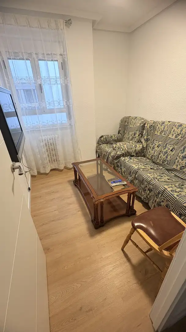Sala de estar de Piso para compartir en Salamanca con Calefacción, Parquet y Amueblado