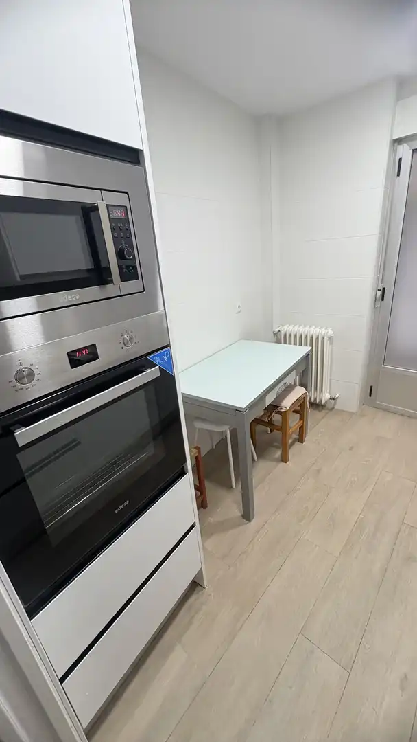Cocina de Piso para compartir en Salamanca con Calefacción, Parquet y Amueblado