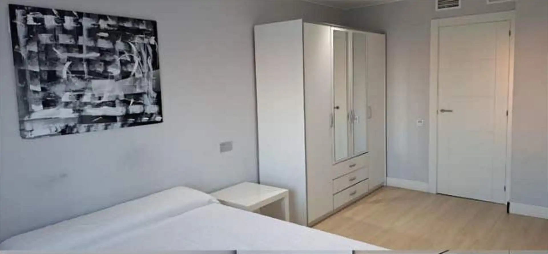 Habitación de Piso de alquiler en Zaragoza con Calefacción y Amueblado