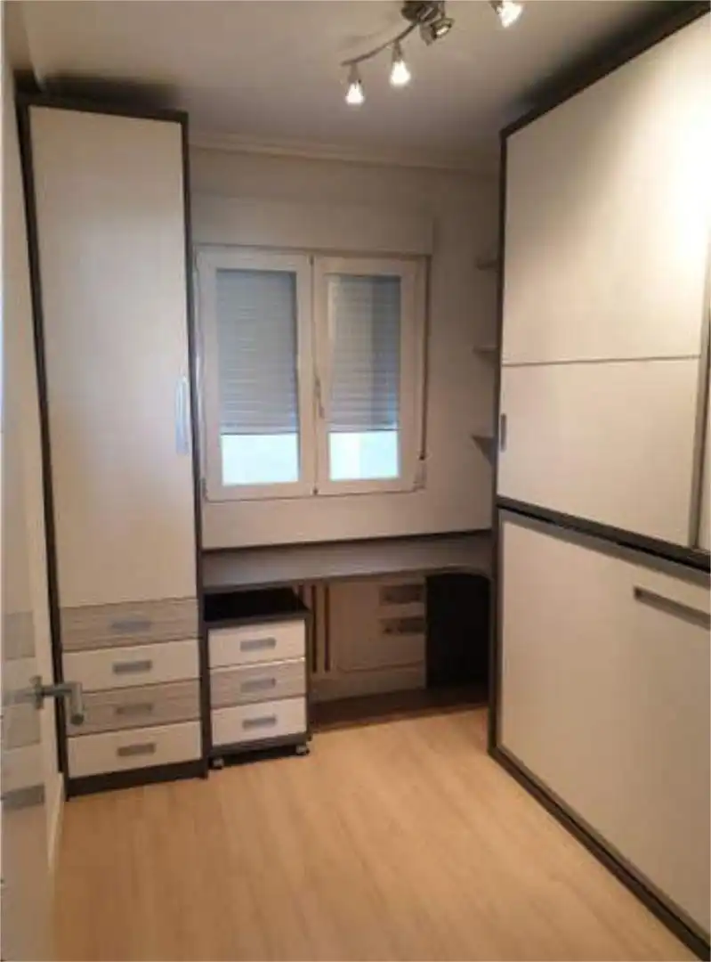 Habitación de Piso de alquiler en Zaragoza con Calefacción y Amueblado