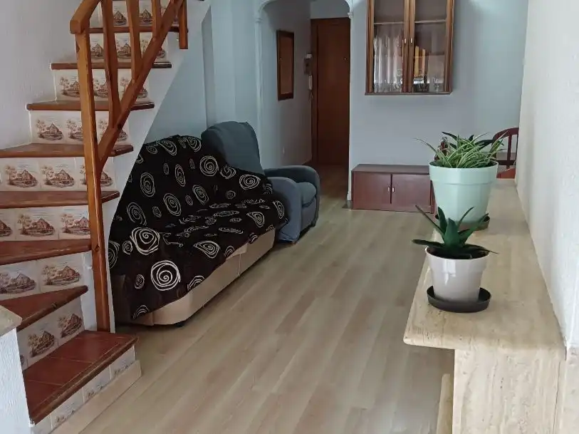 Wohnung zur Miete in Avenida Cristóbal Sanz, 24, Playa Tamarit - Playa Lissa Wohnzimmer von Wohnung zur Miete in Santa Pola mit Heizung, Parkett und Terrasse