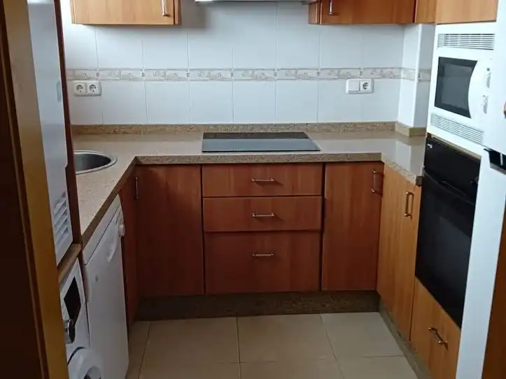 Wohnung zur Miete in Avenida Cristóbal Sanz, 24, Playa Tamarit - Playa Lissa Küche von Wohnung zur Miete in Santa Pola mit Heizung, Parkett und Terrasse