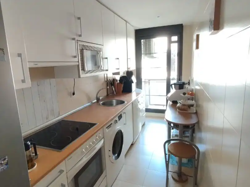 Wohnung zum Verkauf in Calle Nocedillo, 17, Lardero Küche von Wohnung zum Verkauf in Lardero mit Klimaanlage und Balkon