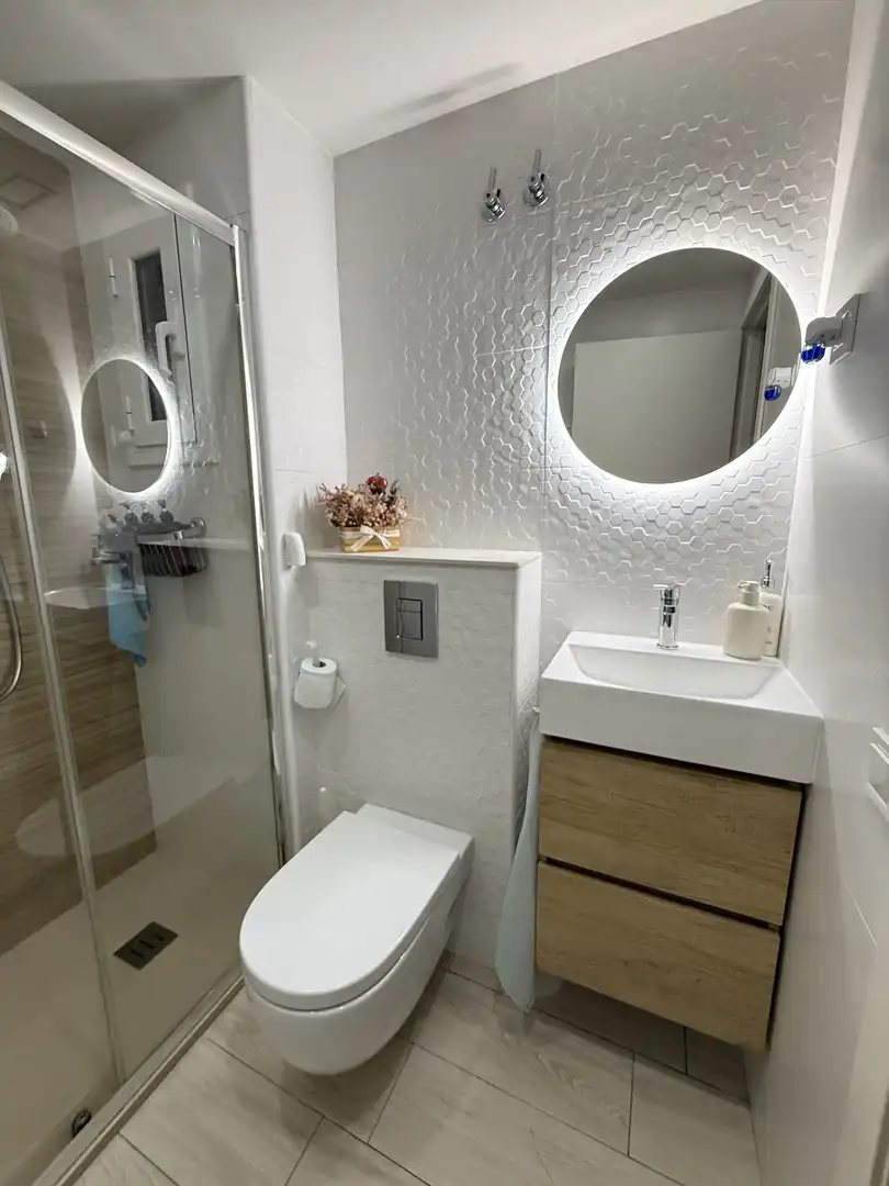 Flat for sale in Carrer de Madrid, 6, Llefià Bathroom of Flat for sale in Badalona with Air Conditioner, Terrace and Furnished