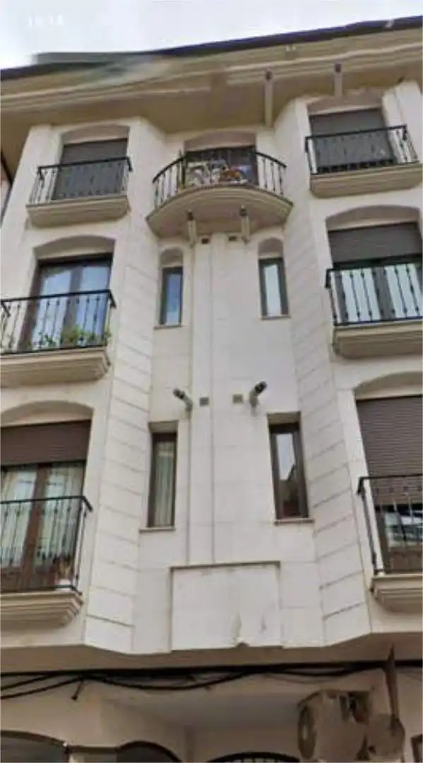 Vista exterior de Apartament de lloguer en La Bañeza  amb Calefacció, Terrassa i Moblat