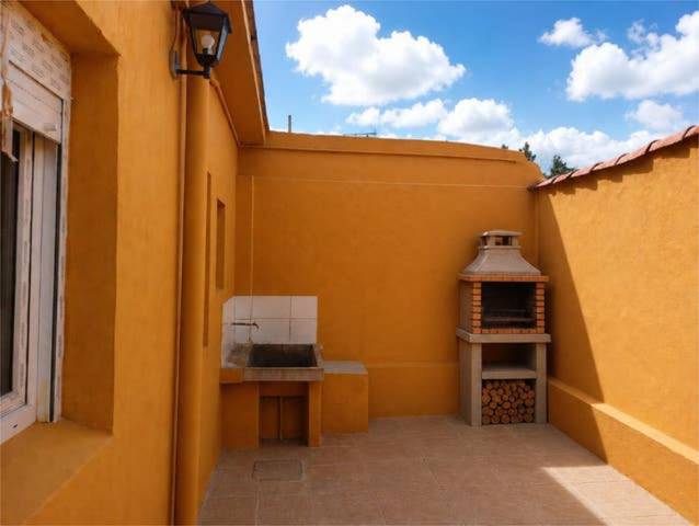 Casa-chalet en Alquiler en Benavides
