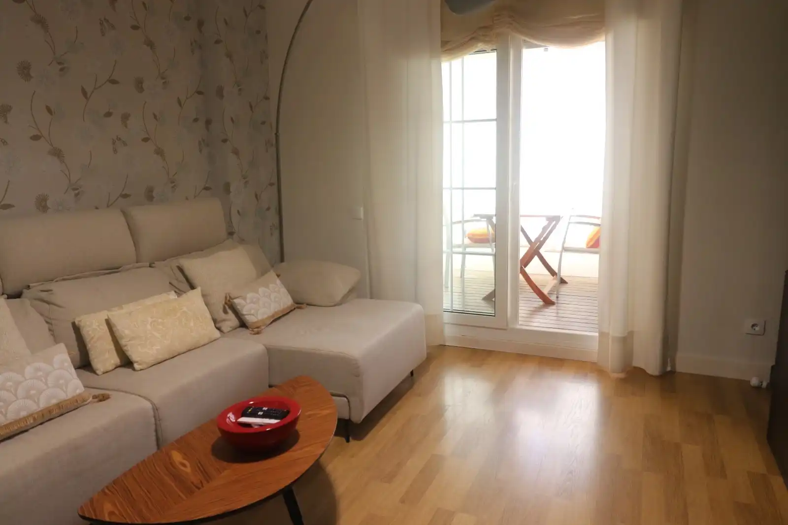 Sala de estar de Piso de alquiler en Ayamonte con Aire acondicionado, Jardín privado y Parquet