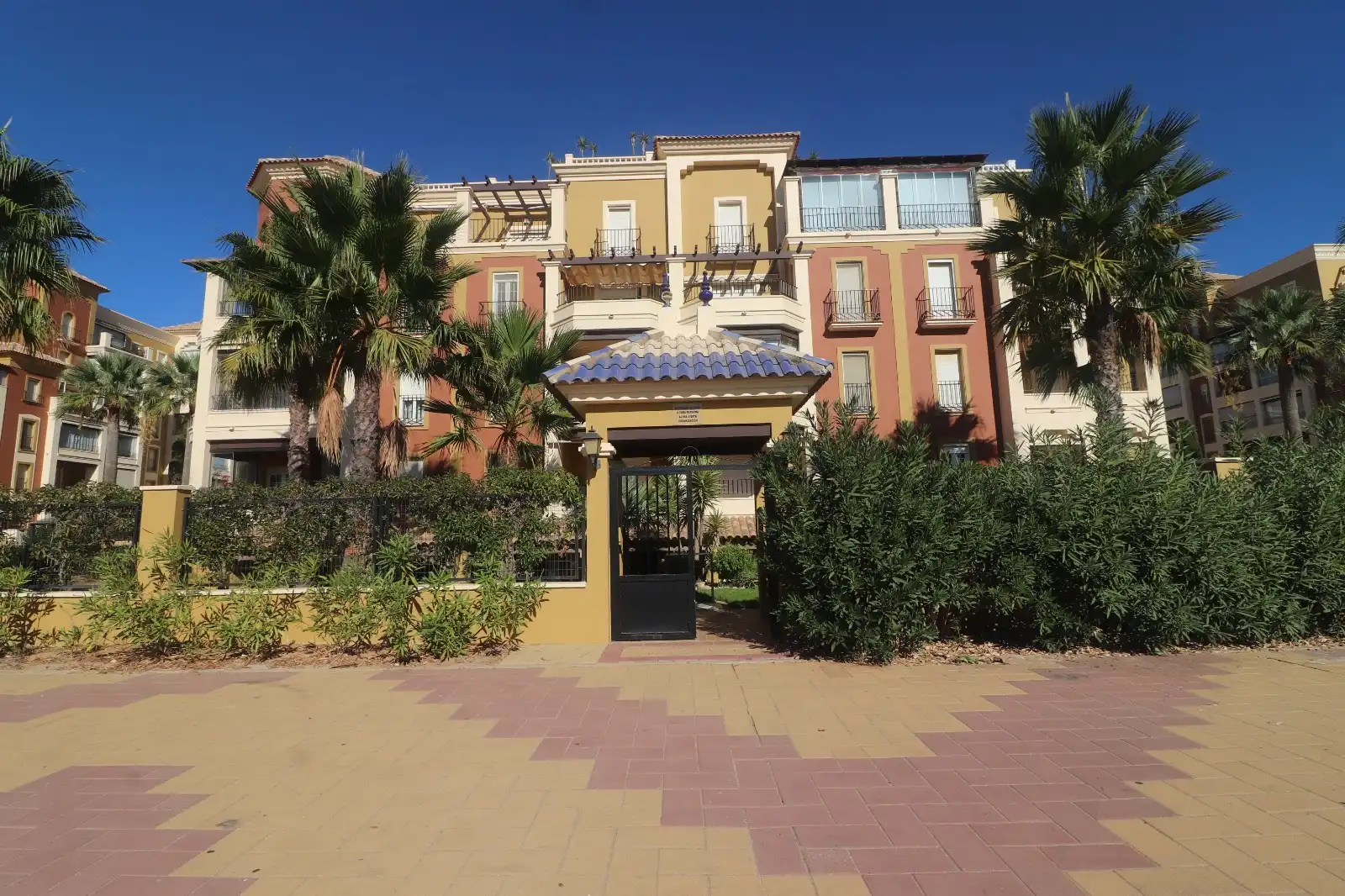 Vista exterior de Piso de alquiler en Ayamonte con Aire acondicionado, Jardín privado y Parquet