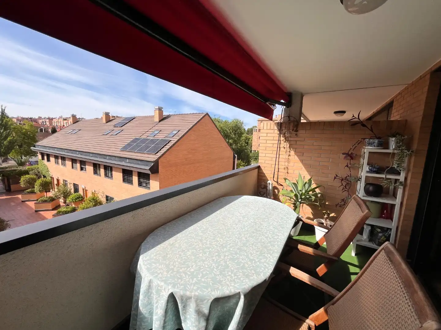Flat for sale in Calle de la Bahía de Málaga, 8, Corralejos - Campo de las Naciones Balcony of Flat for sale in Madrid Capital with Air Conditioner, Terrace and Swimming Pool
