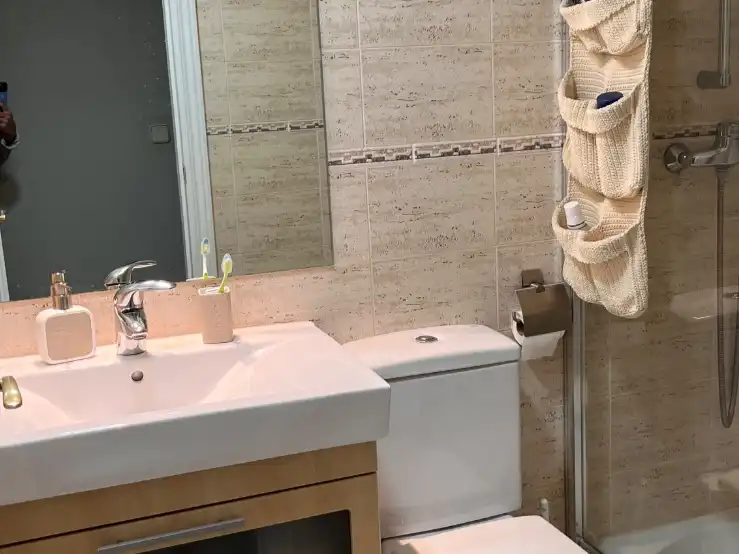 Flat for sale in Calle de la Bahía de Málaga, 8, Corralejos - Campo de las Naciones Bathroom of Flat for sale in Madrid Capital with Air Conditioner, Terrace and Swimming Pool