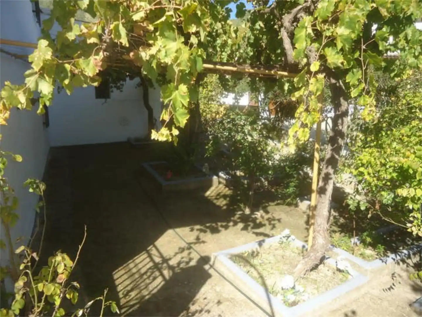 Casa adosada en venta en Iznájar Jardín de Casa adosada en venta en Iznájar con Terraza