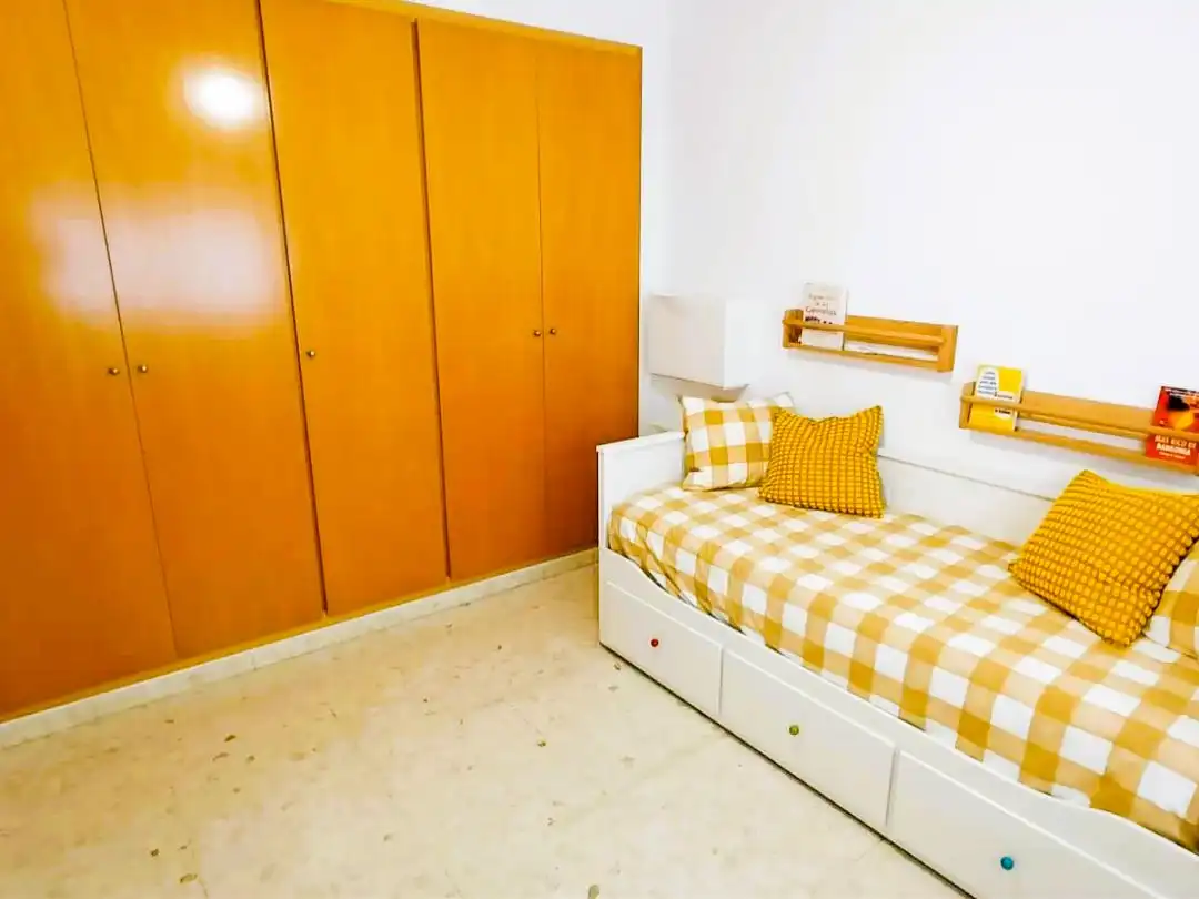 Piso en venta en Calle 8 de Marzo, 3, Alfafar Habitación de Piso en venta en Alfafar con Balcón