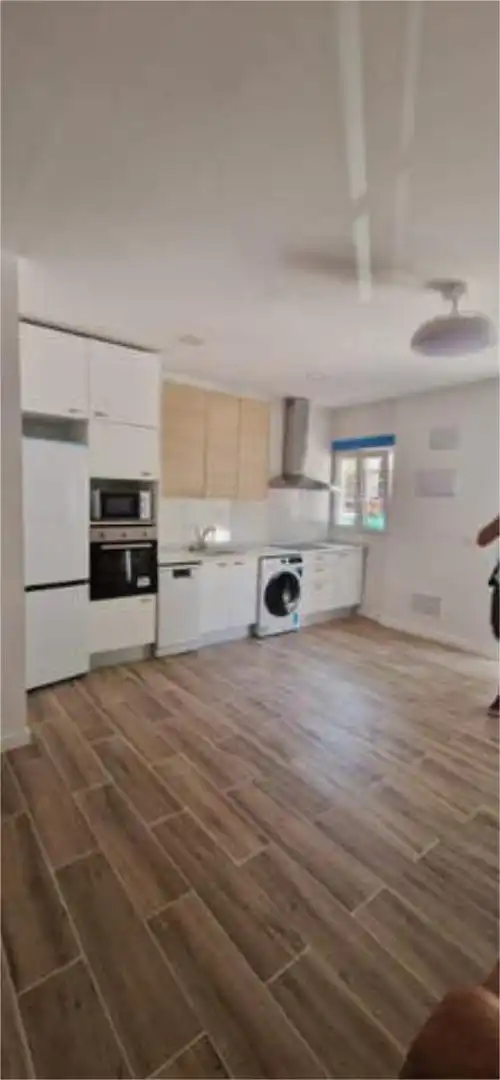 Cuina de Apartament de lloguer en San Sebastián de los Reyes amb Calefacció