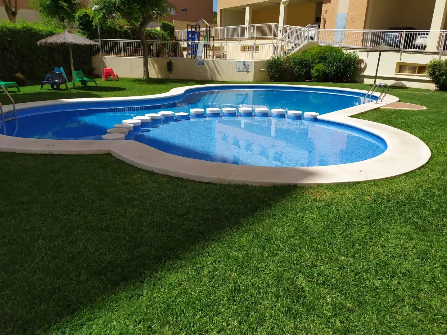 Swimming pool of Flat for share in Alicante / Alacant  with Air Conditioner, Parquet flooring and Swimming Pool