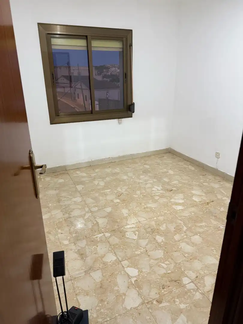 Zimmer in Carrer de Sants, 81, Les Oliveres Zimmer in Carrer de Sants, 81, Les Oliveres