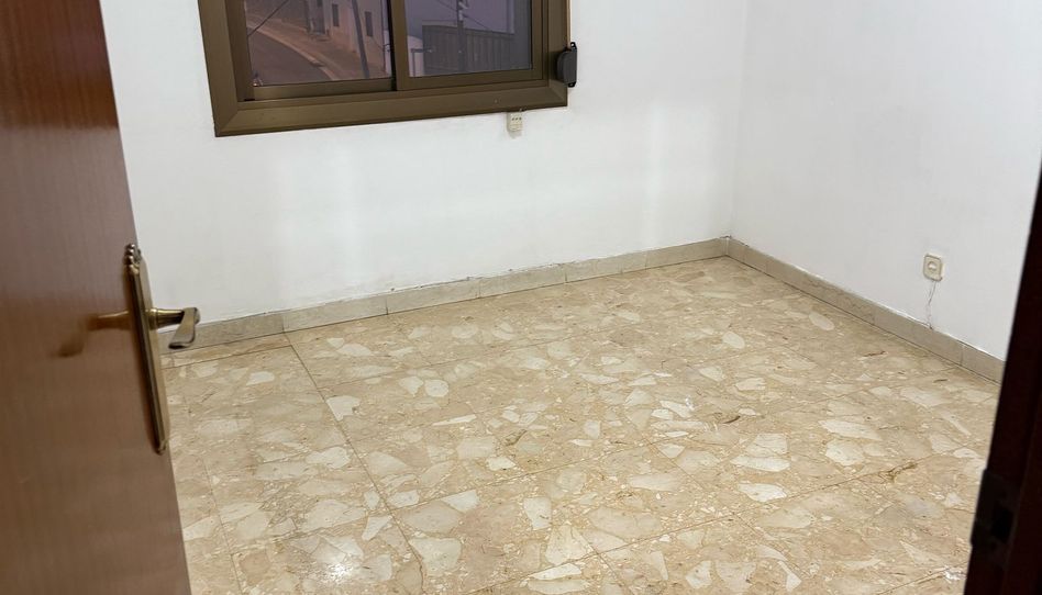 Zimmer in Carrer de Sants, 81, Les Oliveres, Santa Coloma de Gramenet - Bild 1 Foto 1 von Zimmer in Carrer de Sants, 81, Les Oliveres, Santa Coloma de Gramenet