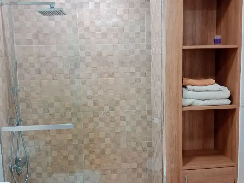 Bathroom of Flat for rent in Montijo  with Air Conditioner, Heating and Parquet flooring
