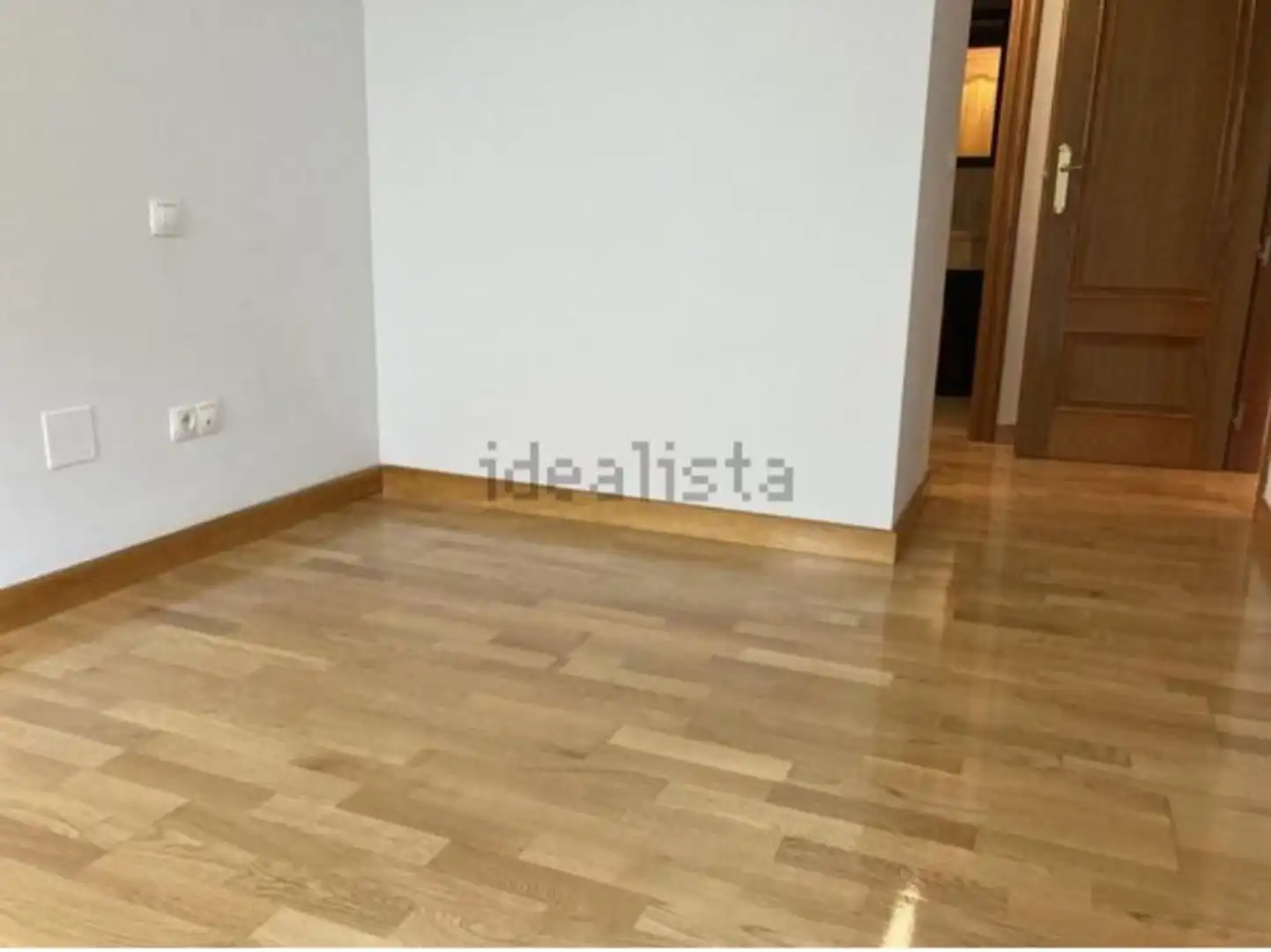 Dormitori de Pis de lloguer en Madrid amb Calefacció, Jardí privat i Parquet
