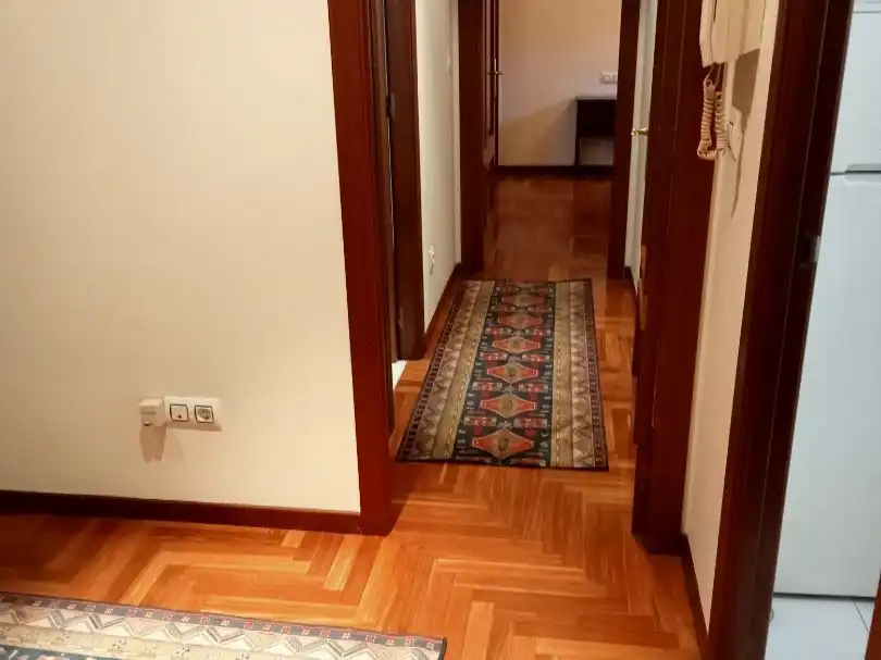 Pis de lloguer a Rúa Eugenio Arbones, 4, As Travesas - Balaídos Pis de lloguer en Vigo amb Calefacció, Parquet i Traster