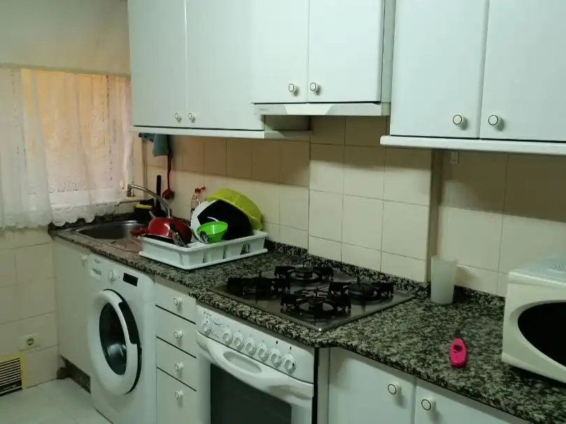 Piso de alquiler en Rua da Urbanizacion Casas de los Mariñeros, Cariño Cocina de Piso de alquiler en Cariño