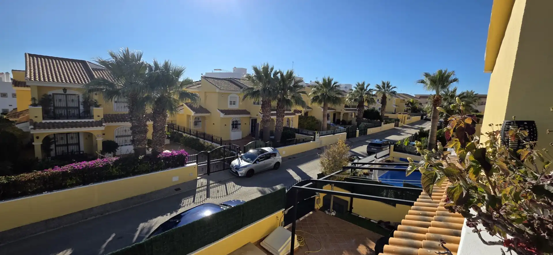 Vista exterior de Casa o xalet en venda en Orihuela amb Aire condicionat, Calefacció i Jardí privat