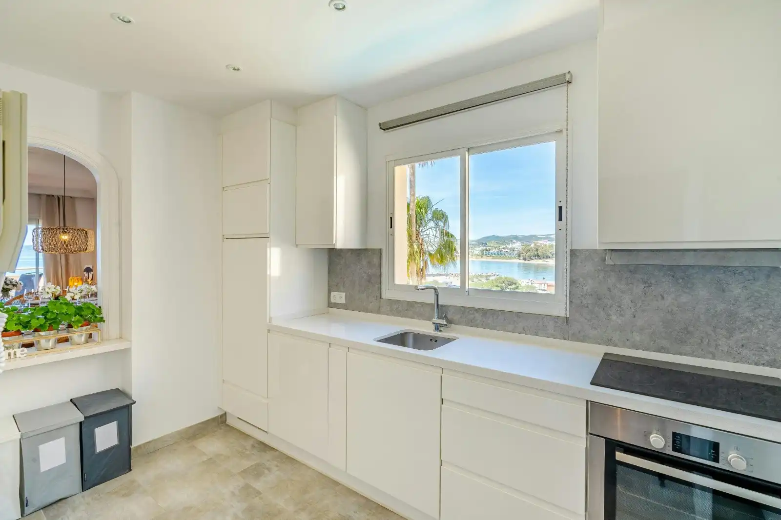 Piso de alquiler en Avenida del Carmen, 43, Seghers Cocina de Piso de alquiler en Estepona con Aire acondicionado, Calefacción y Terraza