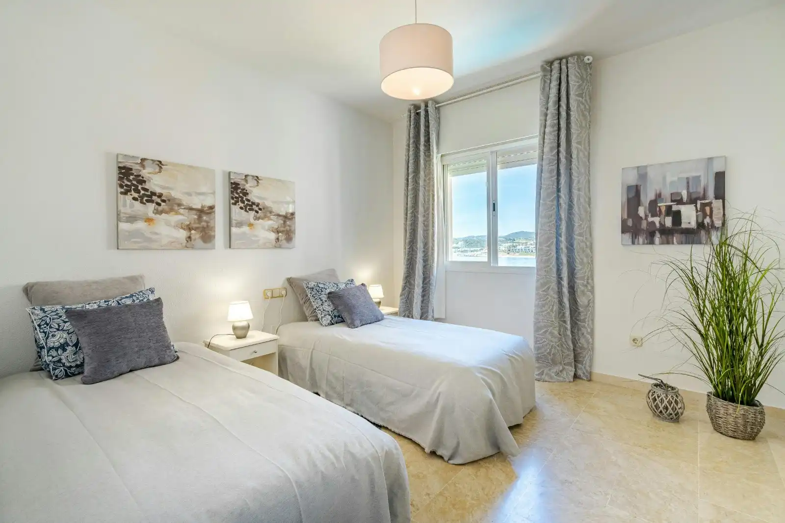 Piso de alquiler en Avenida del Carmen, 43, Seghers Habitación de Piso de alquiler en Estepona con Aire acondicionado, Calefacción y Terraza
