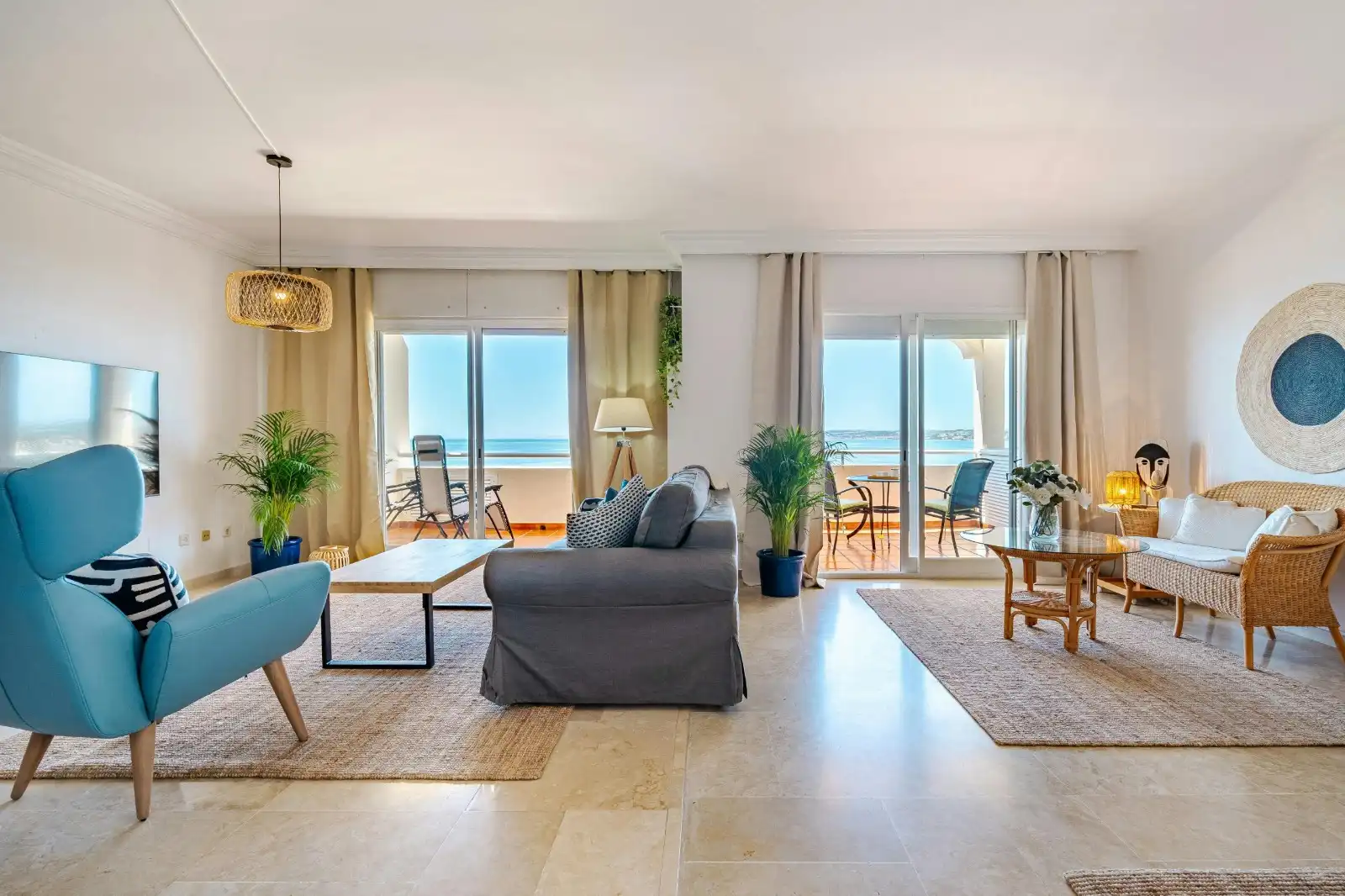 Piso de alquiler en Avenida del Carmen, 43, Seghers Sala de estar de Piso de alquiler en Estepona con Aire acondicionado, Calefacción y Terraza